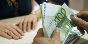 Ένας δικηγόρος και ένας φανοποιός εξαπάτησαν τράπεζα