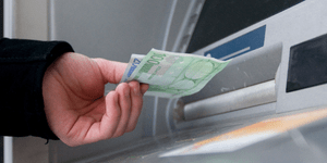 Βάζουν φρένο στις κατασχέσεις καταθέσεων για να αποτρέψουν νέο κύμα αναλήψεων