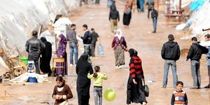 Πυροβολούν αμάχους πρόσφυγες στα σύνορα της Τουρκίας