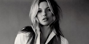 H Kέιτ Μος κατέρρευσε και προκάλεσε ατύχημα με τέσσερις τραυματίες [εικόνες]