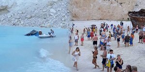 Κατολίσθηση στο Ναυάγιο /Φωτογραφία:ermisnews.gr