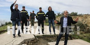 Φωτογραφία: Ο κ. Κατσιφάρας με συνεργεία στις πληγείσες περιοχές/ilialive.gr