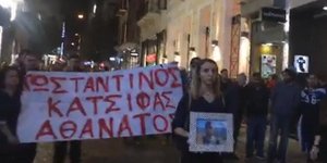 Πορεία για τη μνήμη του Κωνσταντίνου Κατσίφα στο κέντρο της Αθήνας