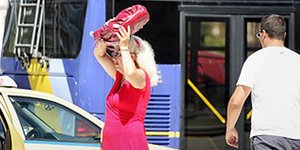 Συνεχίζεται ο μίνι καύσωνας και την Τετάρτη