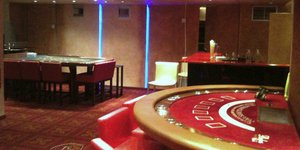 Ενα μικρό «Μόντε Κάρλο» βρήκε η ΕΛ.ΑΣ. στον Αγιο Παντελεήμονα [εικόνες]