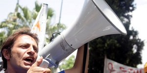 Οι απολύσεις στους Δήμους και οι εκλογές φέρνουν Καλλικράτη 2 και προμηνύουν καυ