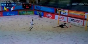 Τερματοφύλακας πέτυχε αυτογκόλ με κωμικό τρόπο [βίντεο]