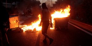 Πεδίο μάχης το Κερατσίνι -Δεν έφταναν οι κλούβες των ΜΑΤ -130 προσαγωγής και 34 