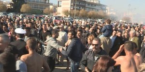Ενταση στον αγιασμό των υδάτων στο Κιάτο (Φωτογραφία: korinthostv)