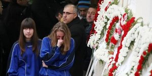Θρήνος στην κηδεία του Νίκου Σαμαρά - Ράγισαν καρδιές τα λόγια της συζύγου του
