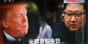 Τραμπ-Κιμ Γιονγκ Ουν/Φωτογραφία: AP