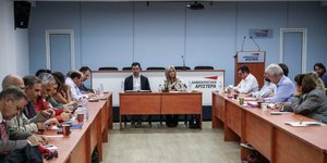 Ενταση στη συνεδρίαση της Εκτελεστικής Γραμματείας του ΚΙΝΑΛ -Φωτογραφία: EUROKINISSI/ΓΙΑΝΝΗΣ ΠΑΝΑΓΟΠΟΥΛΟΣ