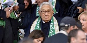 Ο Κίσινγκερ πήγε στο γήπεδο να παρακολουθήσει ποδόσφαιρο μετά από 70 χρόνια