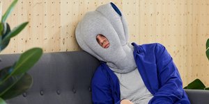 Οι πιο παράξενες ιδέες που χρηματοδοτήθηκαν - Μαξιλάρι- «κράνος»