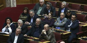 Η ΚΟ του ΚΚΕ στη Βουλή -Φωτογραφία: intimenews/ΤΖΑΜΑΡΟΣ ΠΑΝΑΓΙΩΤΗΣ