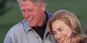 Φωτογραφία: AP/ Πιπεράτες αποκαλύψεις για τον Μπιλ Κλιντον και τις ερωμένες του- Πως το έσκαγε από τον Λευκό Οίκο για να τις συναντήσει [εικόνες]