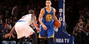 Οι Νικς νίκησαν τους Γουόριορς και τον Κάρι που πέτυχε 54 πόντους [βίντεο]