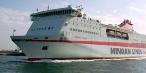Συναγερμός στα ανοιχτά της Μήλου – Εκανε βουτιά από το κατάστρωμα πλοίου