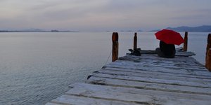 Ζέστη και ομπρέλα την Κυριακή -Σε ποια μέρη οι μπόρες θα χαλάσουν το μπάνιο