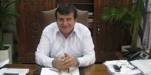 Ενώπιον της Δικαιοσύνης ο δήμαρχος Γλυφάδας για επίτευξη αθέμιτων προεκλογικών σ