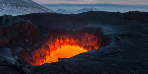 Δύο τολμηροί φωτογράφοι έφτασαν μέχρι τις πύλες Κολάσεως: Απόκοσμες στιγμές που 