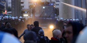 Με πρόσχημα το ποδόσφαιρο δρουν οι ναζιστές στη Γερμανία - Αλλαγές στο νομοθετικ