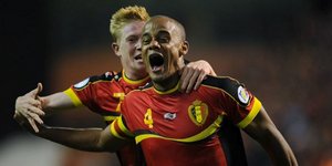 Εντυπωσιακό γκολ κεντρικού αμυντικού με σουτ [βίντεο]