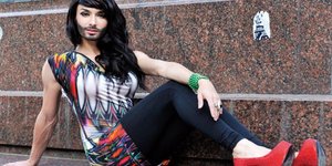 Ποια είναι η εκρηκτική Conchita Wurst που κέρδισε τη Eurovision και έκανε την Ευ