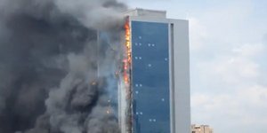 Στις φλόγες ουρανοξύστης 42 ορόφων στην Κωνσταντινούπολη