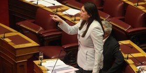 Δεν ξεχνιούνται οι... παλιές αγάπες: Σύγκρουση Κωνσταντοπούλου -Μαρκογιαννάκη στ