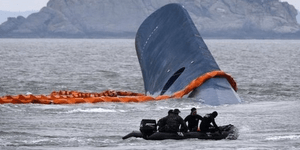 Νότια Κορέα: Οργή για τον πλοίαρχο που εγκατέλειψε τους επιβάτες και τους άφησε 