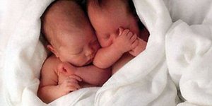 Εξέταση DNA αποκάλυψε σε δύο 27χρονες της Λεμεσού ότι είχαν δοθεί σε λάθος οικογ