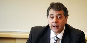 Προς κατώτατο μισθό στα 860 ευρώ στο εμπόριο
