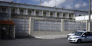 Εφοδος σε κελί βαρυποινίτη στον Κορυδαλλό (Φωτογραφία: EUROKINISSI/ΓΙΩΡΓΟΣ ΚΟΝΤΑΡΙΝΗΣ)