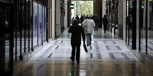 Μικρή αύξηση αναμένεται στον κατώτατο μισθό