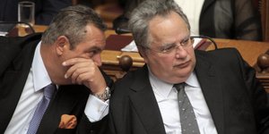 Ο Πάνος Καμμένος με τον Νίκο Κοτζιά (Φωτογραφία: EUROKINISSI/ΓΙΩΡΓΟΣ ΚΟΝΤΑΡΙΝΗΣ)