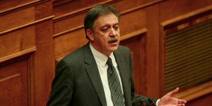 Κουκουλόπουλος σε Στουρνάρα: Αν δεν εξαιρέσεις τους ανάπηρους το ΠΑΣΟΚ θα καταψη