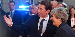 Τερέζα Μέι και Σεμπάστιαν Κουρτς σε παλαιότερη συνάντησή τους / Φωτογραφία: AP Images