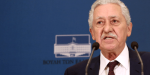 Η ΔΗΜΑΡ «παίρνει πάνω της» τα εργασιακά - Δεν ψηφίζει τα μέτρα