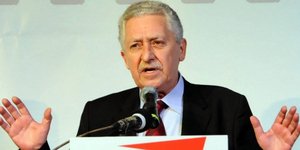 Κουβέλης: «Η διγλωσσία θέτει σε κίνδυνο τη χώρα»