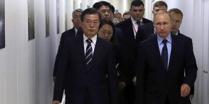 O Βλαντιμίρ Πούτιν με τον πρόεδρος της Νότιας Κορέας. Mikhail Klimentyev