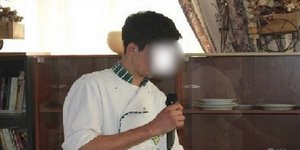 Οι γονείς του τον έδιωξε λόγω κρίσης