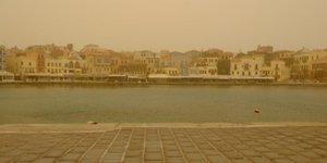 Αποπνικτική η ατμόσφαιρα στην Κρήτη (φωτογραφία: zarpanews)