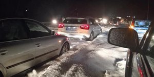 Κρήτη: Σφοδρή χαλαζόπτωση και ουρές χιλιομέτρων -Βράχος Καταπλάκωσε όχημα [εικόνες]