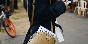 Γυναίκα ποζάρει στον φακό/Φωτογραφία Instagram @thestreetpie