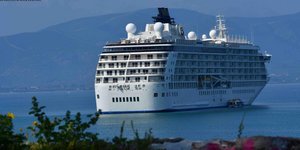 Το υπερπολυτελές κρουαζιερόπλοιο στο Ναύπλιο/Φωτογραφία: argolikeseidhseis.gr