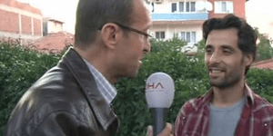 Αυτός είναι ο νεαρός τον οποίο χτύπησε ο Ταγίπ Ερντογάν: «Περιμένω απλά μια συγγ