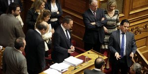 Ανατροπή για το γάλα: Η κυβέρνηση ψηφίζει μονομερώς τις ρυθμίσεις υπό τον φόβο ν