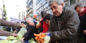 Απεργούν ακόμα και οι λαϊκές αγορές την Τετάρτη