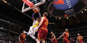 Επιστροφή στις νίκες για Λέικερς [βίντεο]